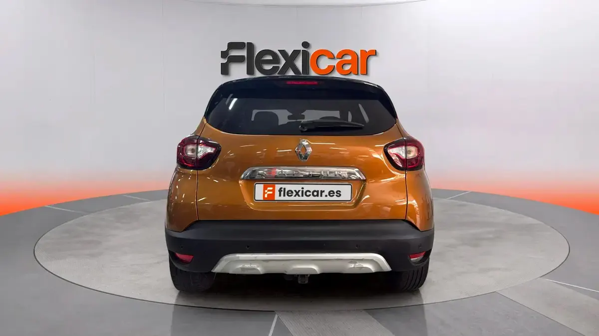 Usado Renault Captur Zen 131 CV (96 kW) 2019 Naranja SUV