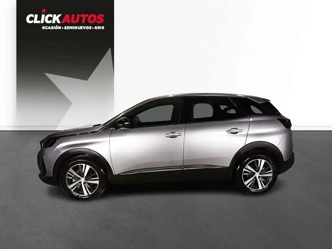 Usado Peugeot 3008 Allure 131 CV (96 kW) 2023 Gris SUV
