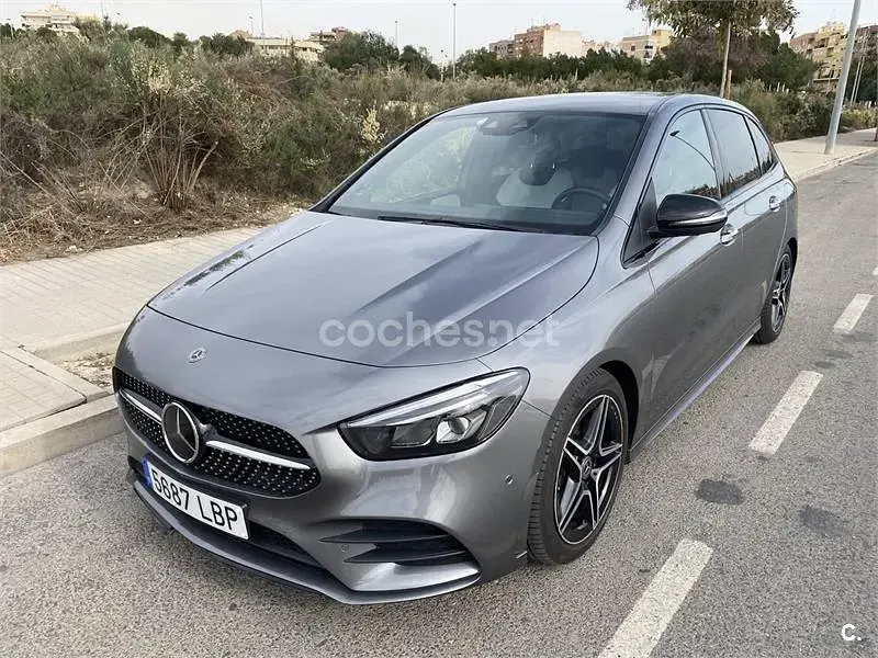 Usado Mercedes B220 170 CV (125 kW) 2020 Gris / plata Utilitario