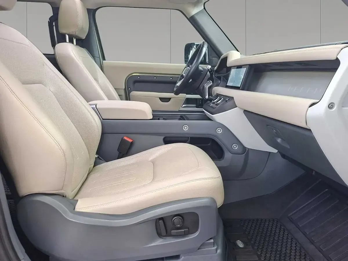 Usado Land Rover Defender SE 249 CV (183 kW) 2022 Pangea green SUV