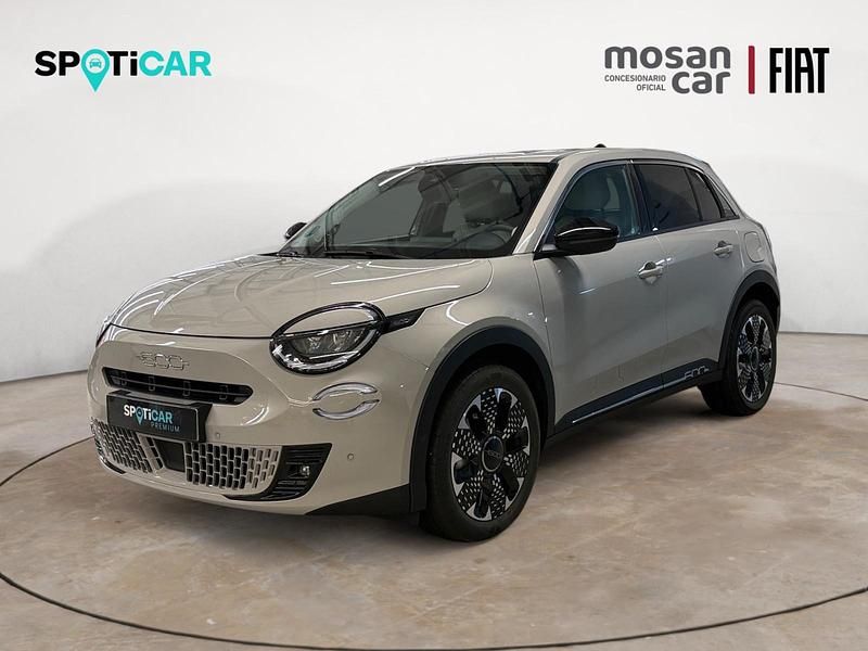Beige Usado 2024 Fiat 600 La Prima SUV | 22.500 € (Buen precio) - Imagen 1/3