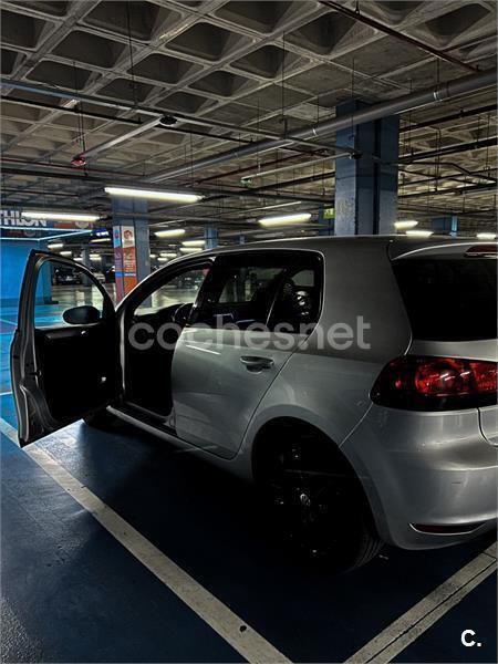 Gris / plata Usado 2011 VW Golf VI Berlina | 6800 € (Precio justo) - Imagen 1/4