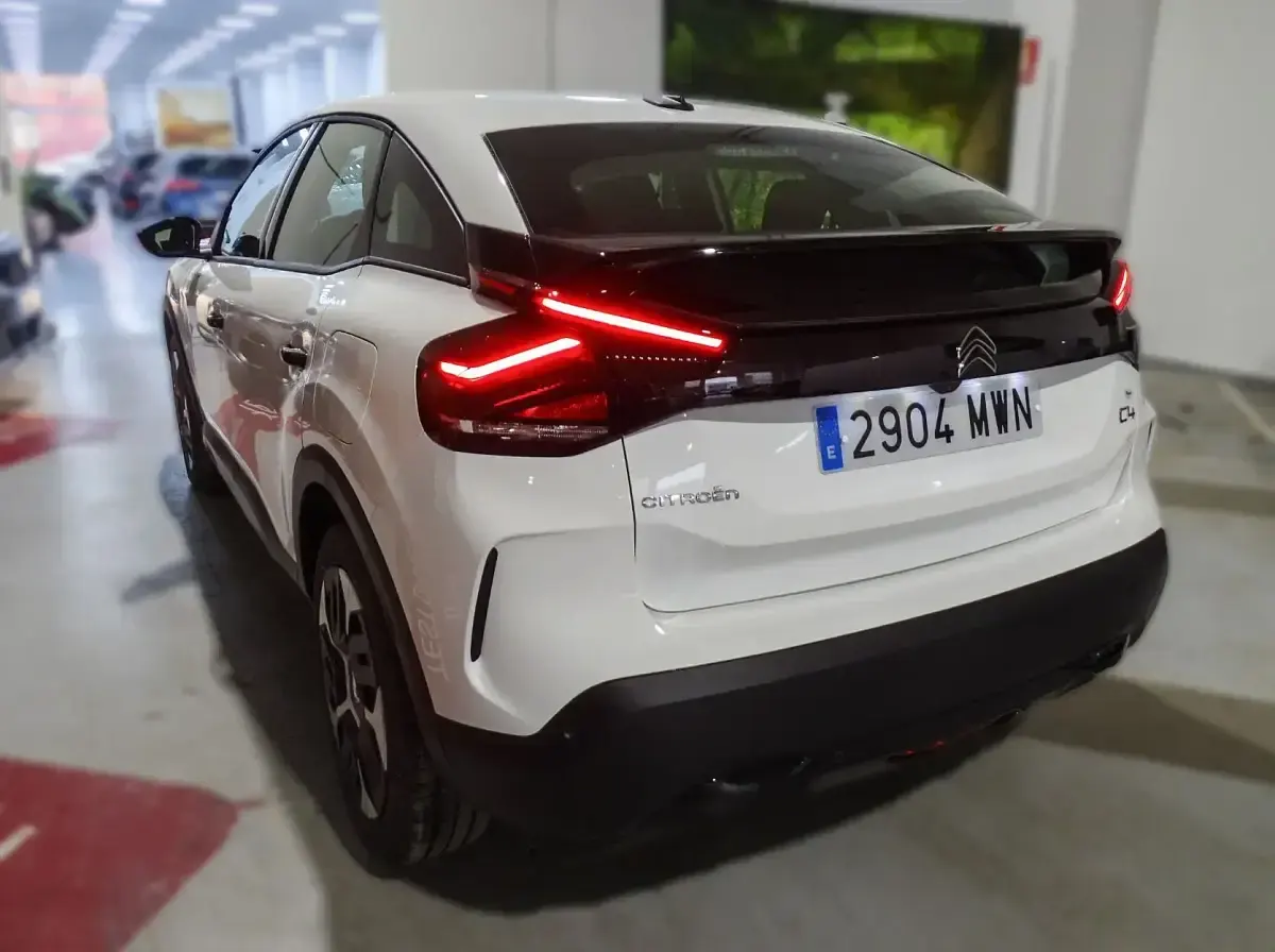 Usado Citroën C4 100 CV (73 kW) 2024 Blanco SUV