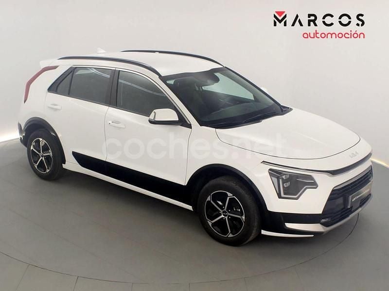 Usado Kia Niro 129 CV (94 kW) 2024 Blanco SUV