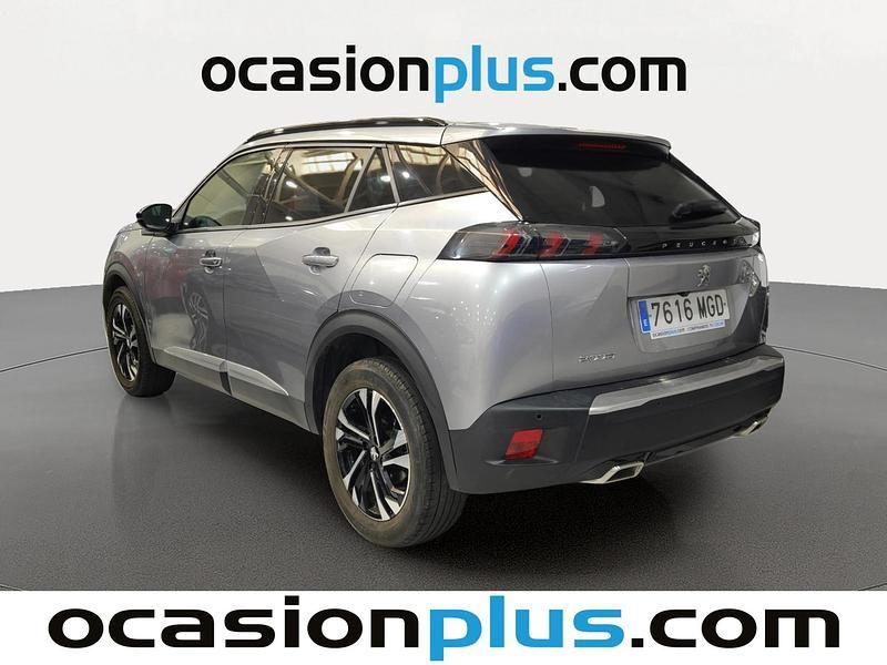 Usado Peugeot 2008 Allure 130 CV (95 kW) 2023 Gris / plata SUV