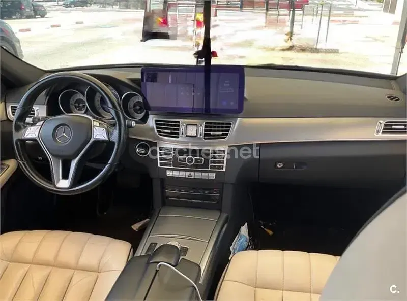 Usado Mercedes E250 Avantgarde 204 CV (150 kW) 2014 Negro Familiar
