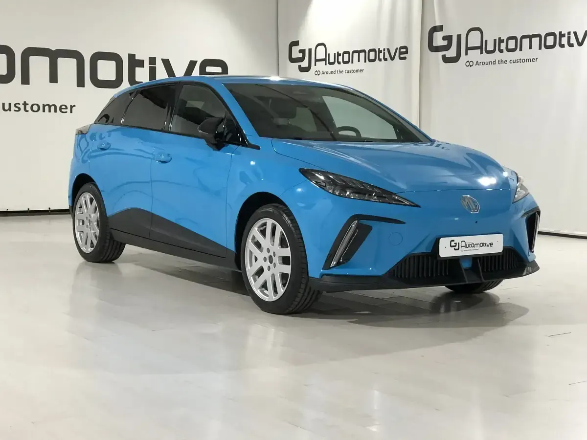 Occasion MG MG4 EV Luxury 150 kW (204 PK) 2023 Blauw Hatchback