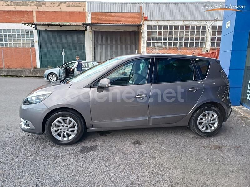 Usado Renault Scénic III LIMITED 110 CV (80 kW) 2014 Gris / plata Monovolumen