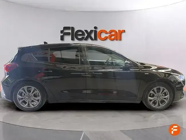 Usado Ford Focus ST-Line 155 CV (114 kW) 2023 Negro Berlina