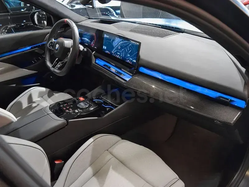 Usado BMW M5 Comfort Edition 727 CV (534 kW) 2025 Gris / plata Berlina