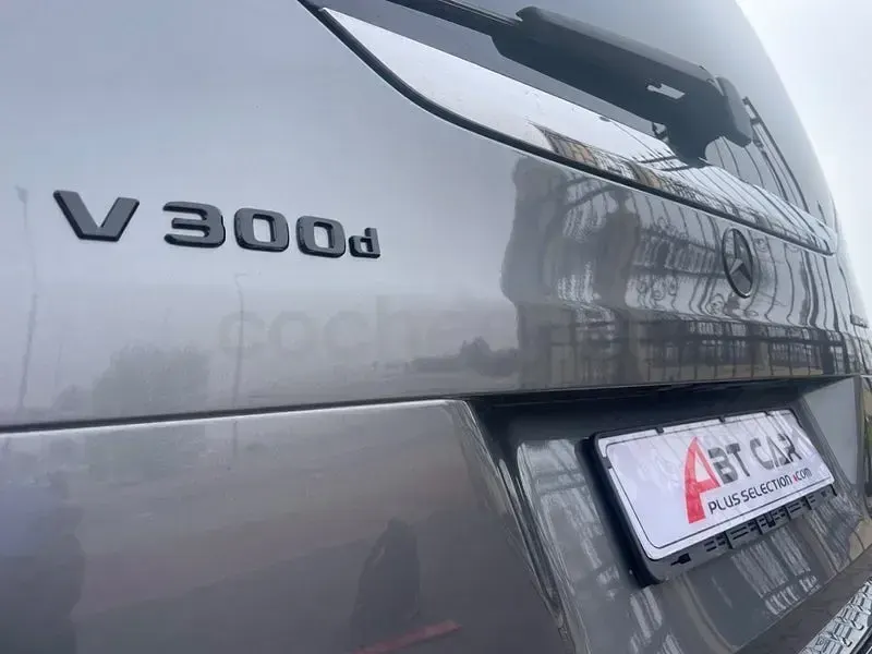 Occasion Mercedes V300 Avantgarde 239 PK (175 kW) 2021 Grijs MPV