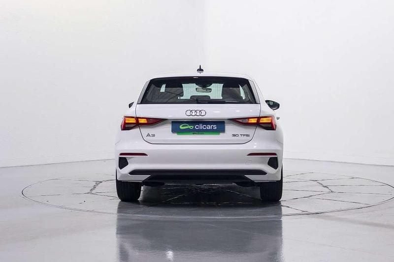Usado Audi A3 Sportback Premium 110 CV (80 kW) 2021 Blanco Utilitario