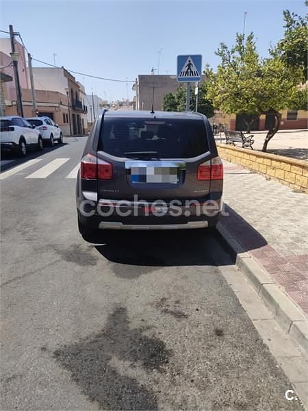 Usado Chevrolet Orlando LT 130 CV (95 kW) 2012 Gris / plata Monovolumen