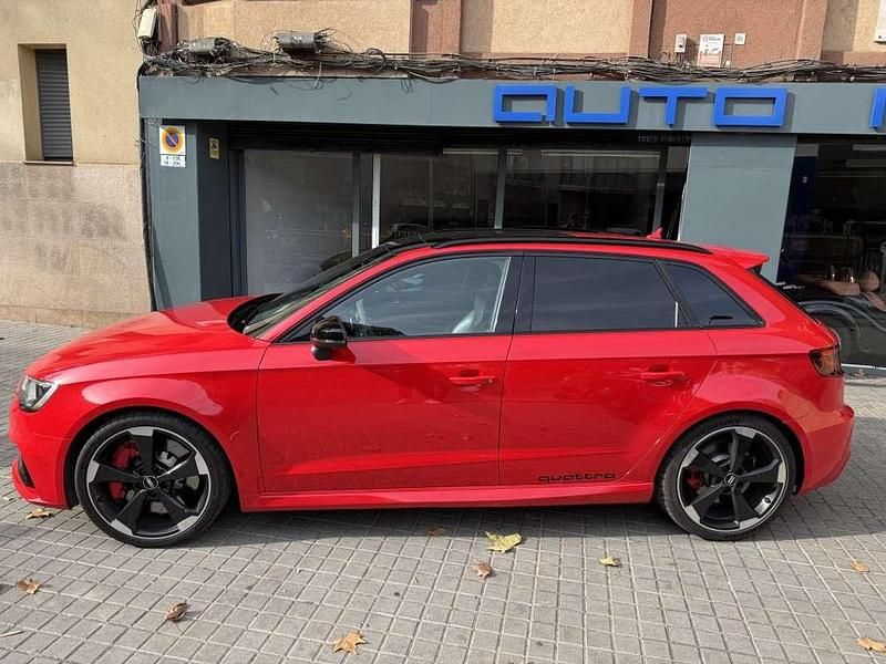 Usado Audi RS3 Sportback 367 CV (269 kW) 2016 Rojo Utilitario