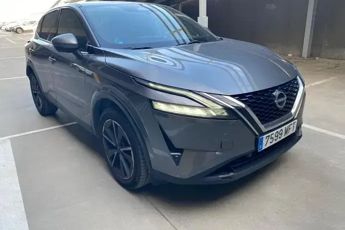 Usado Nissan Qashqai Tekna 141 CV (103 kW) 2023 Gris SUV