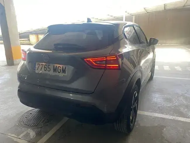 Usado Nissan Juke N-Connecta 114 CV (83 kW) 2023 Gris SUV