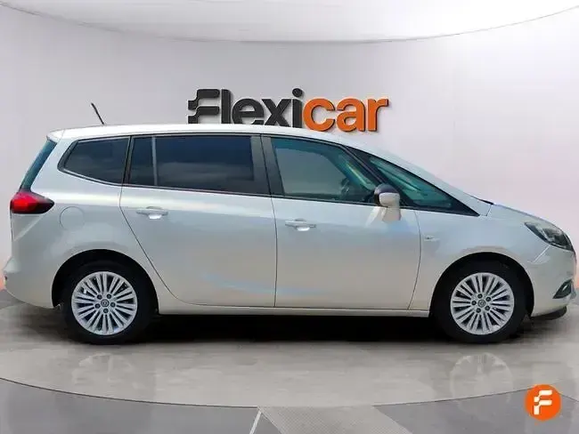 Usado Opel Zafira Excellence 134 CV (98 kW) 2018 Gris Monovolumen
