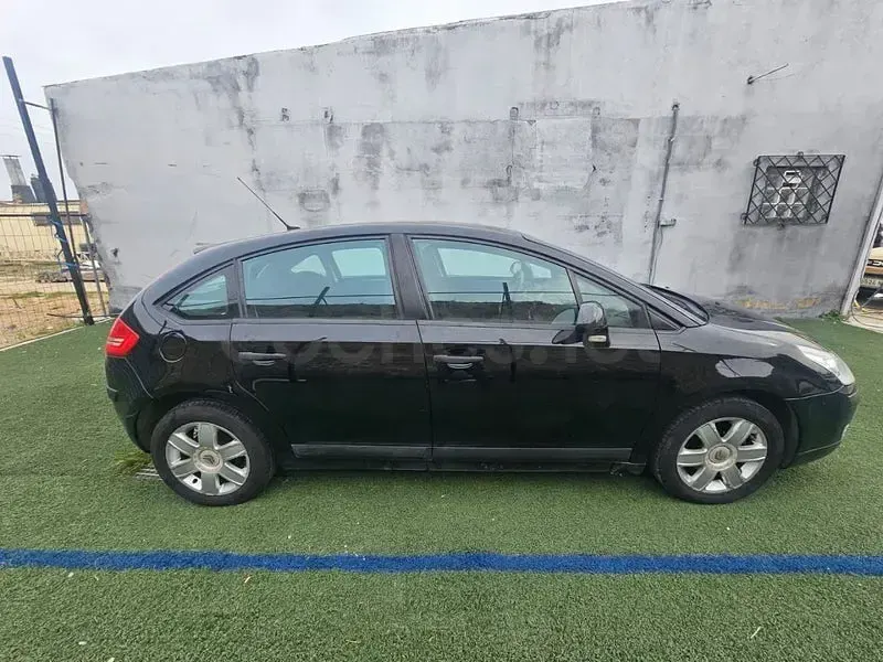 Usado Citroën C4 Exclusive 110 CV (80 kW) 2008 Negro Berlina