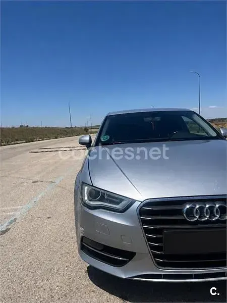 Usado Audi A3 Premium 110 CV (80 kW) 2016 Gris / plata Berlina