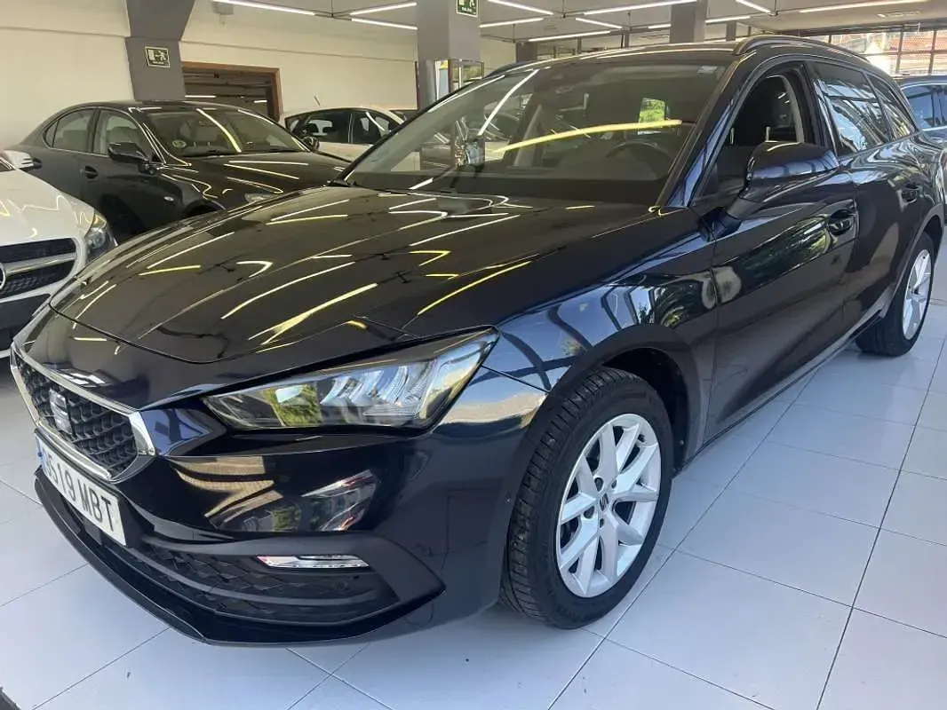 Usado Seat Leon ST FR 150 CV (110 kW) 2023 Negro Familiar