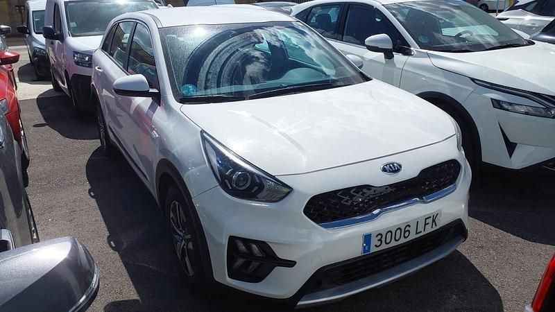 Usado Kia Niro 141 CV (103 kW) 2020 Blanco SUV
