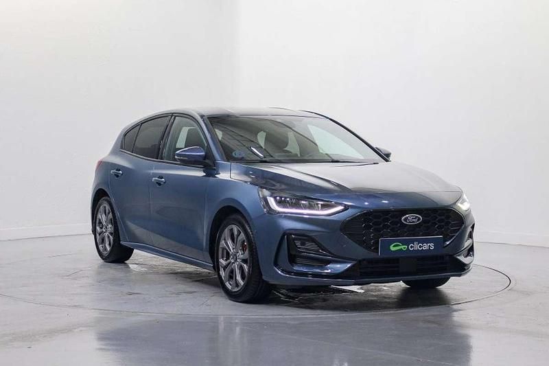 Usado Ford Focus ST-Line 125 CV (91 kW) 2022 Azul Utilitario