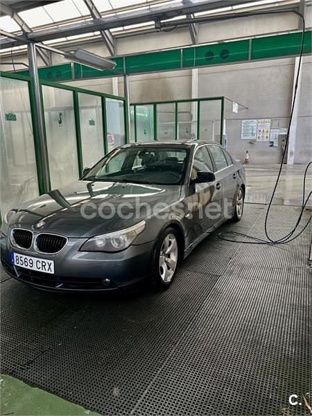 Usado BMW 530 193 CV (141 kW) 2004 Gris / plata Berlina
