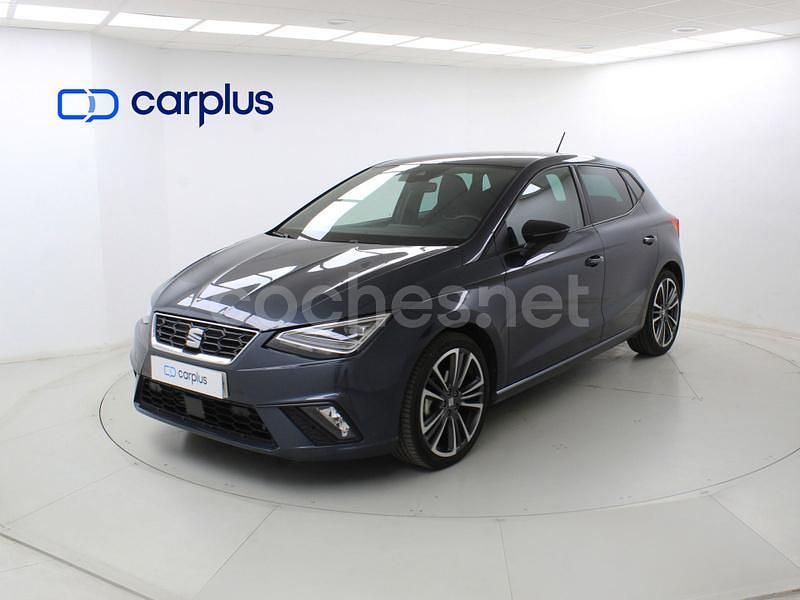 Gris / plata Usado 2024 Seat Ibiza FR Berlina | 21.990 € (Caro) - Imagen 1/4