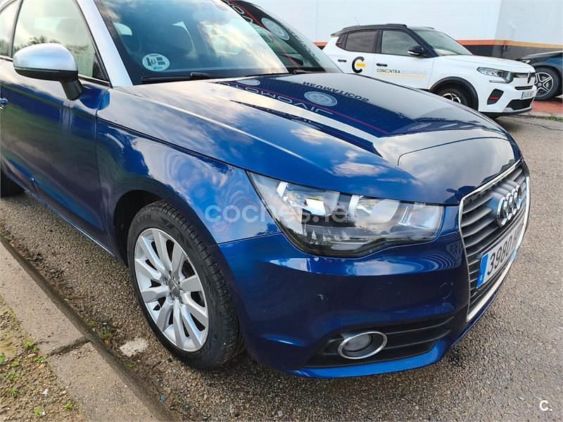 Usado Audi A1 Attraction 90 CV (66 kW) 2015 Azul Utilitario