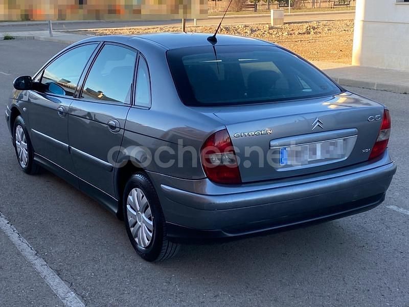 Usado Citroën C5 110 CV (80 kW) 2002 Gris / plata Berlina
