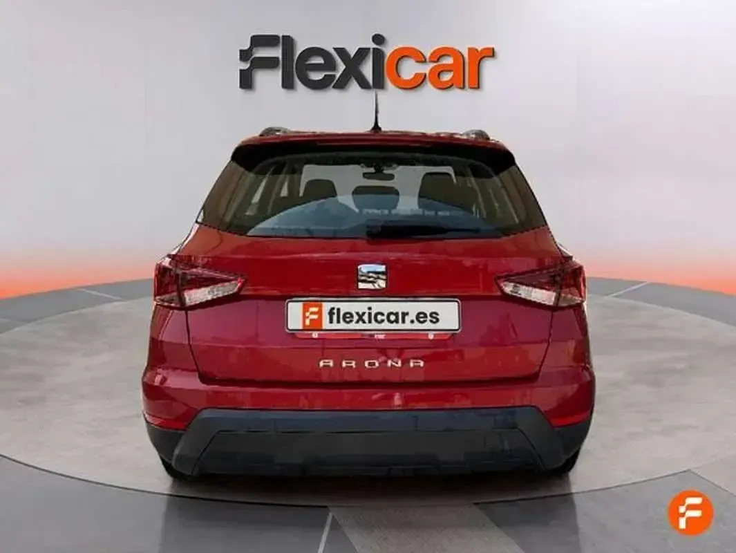 Usado Seat Arona Ecomotive 116 CV (85 kW) 2018 Rojo SUV