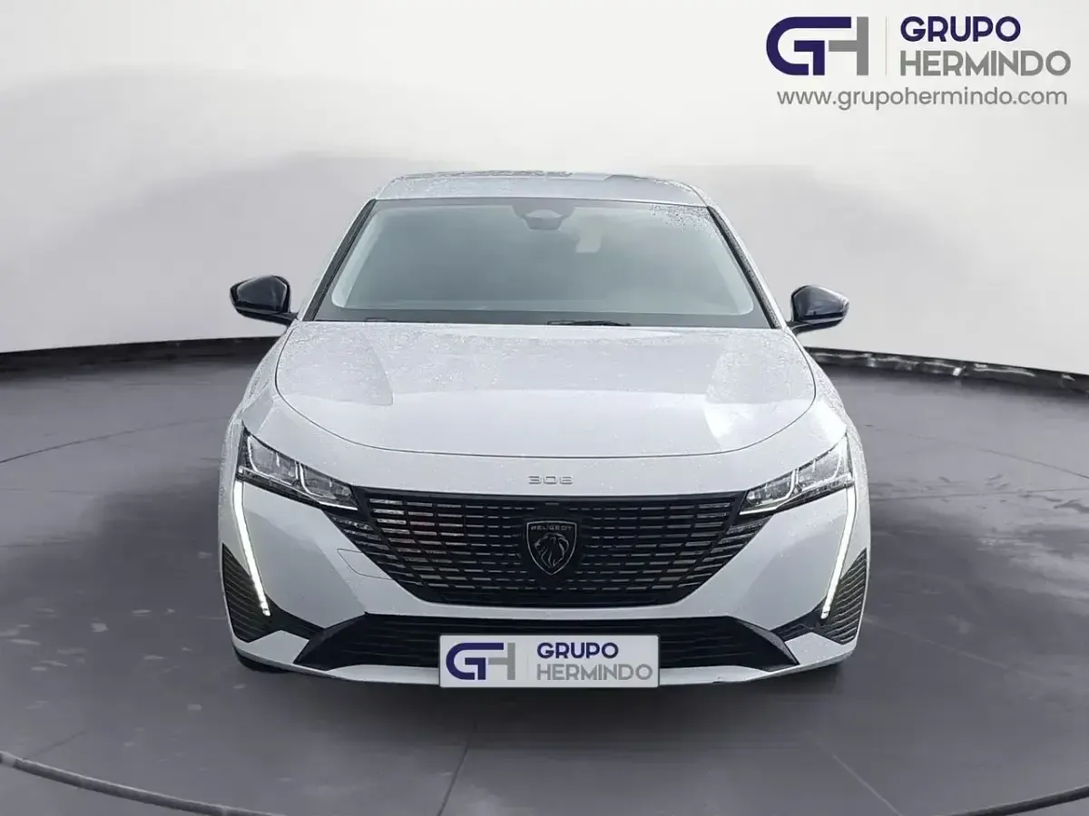 Usado Peugeot 308 Allure 130 CV (95 kW) 2024 Blanco Berlina