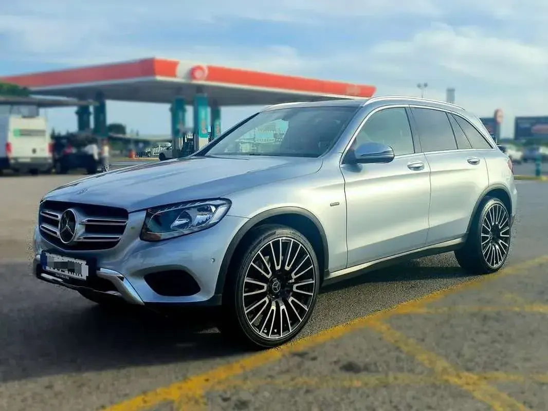 Usado Mercedes GLC350 320 CV (235 kW) 2018 Gris SUV