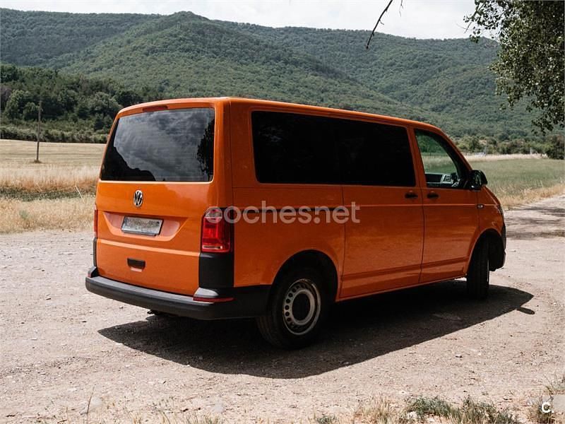 Usado VW Caravelle Trendline 102 CV (75 kW) 2016 Naranja Monovolumen