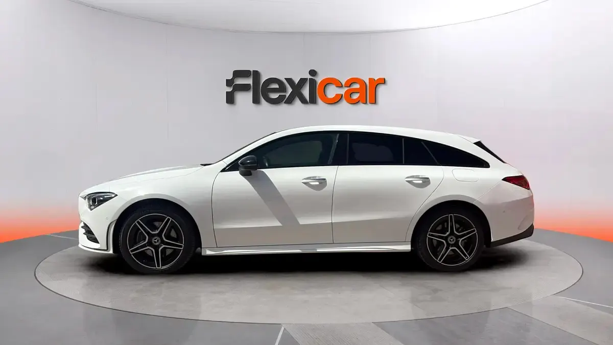 Usado Mercedes CLA250e Shooting Brake 218 CV (160 kW) 2022 Blanco Familiar