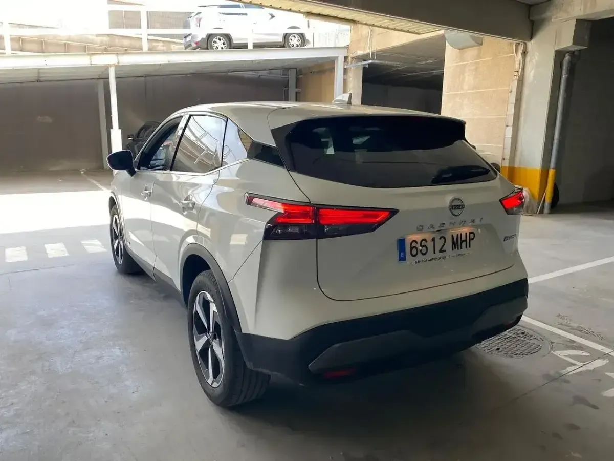 Usado Nissan Qashqai N-Connecta 190 CV (139 kW) 2023 Blanco SUV