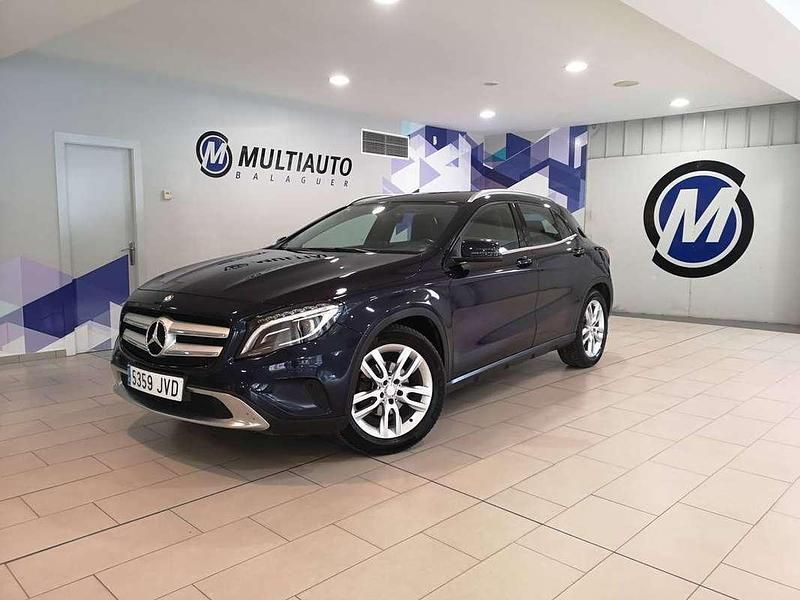Azul Usado 2016 Mercedes GLA180 Style SUV | 17.950 € (Un poco caro) - Imagen 1/4