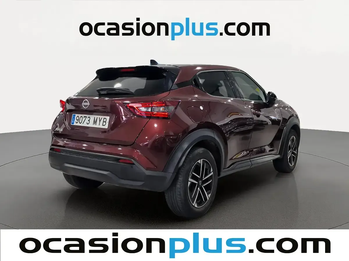 Käytetty Nissan Juke N-Connecta 114 HP (83 kW) 2025 Punainen Katumaasturi