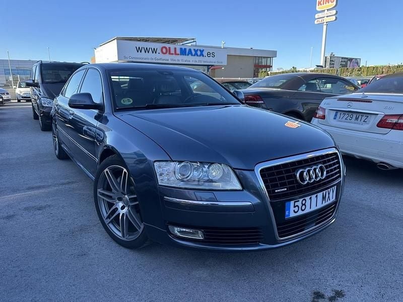 Usado Audi A8L 232 CV (170 kW) 2010 Gris metalico Berlina