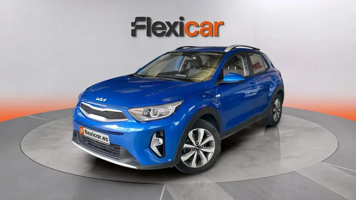 Usado Kia Stonic 84 CV (61 kW) 2023 Azul SUV