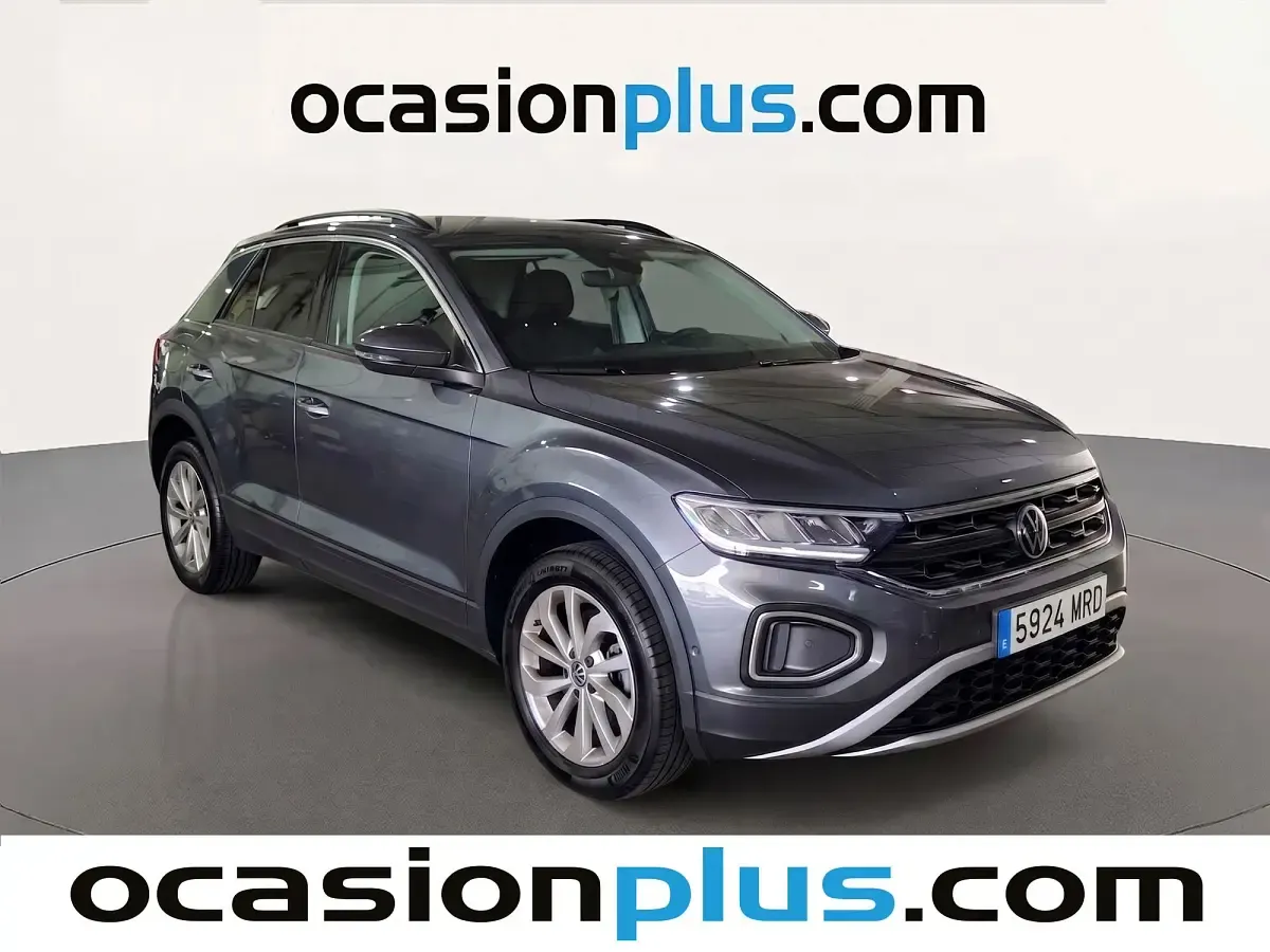 Usado VW T-Roc Life 110 CV (80 kW) 2024 Gris SUV