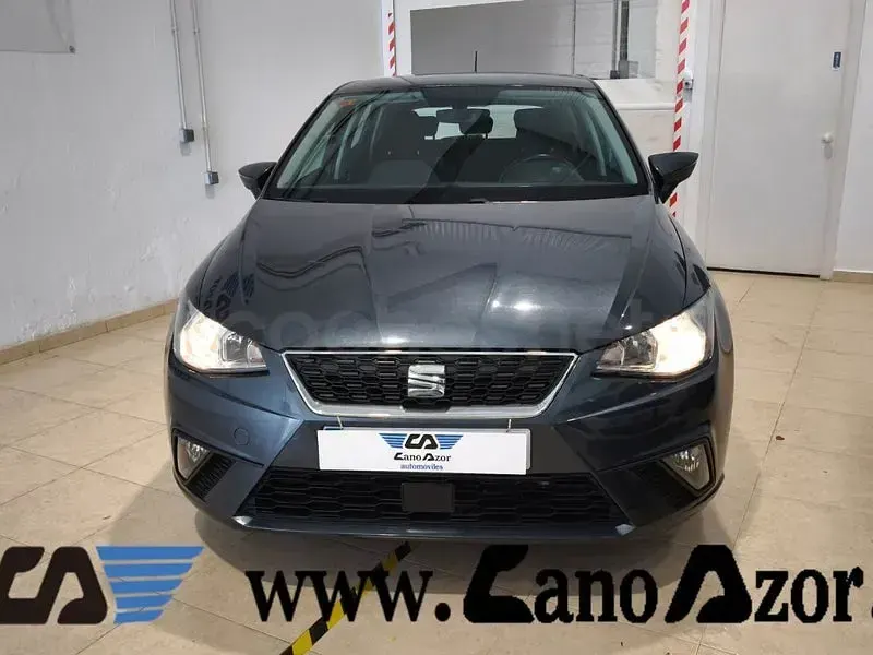 Usado Seat Ibiza Style 80 CV (58 kW) 2019 Gris / plata Utilitario