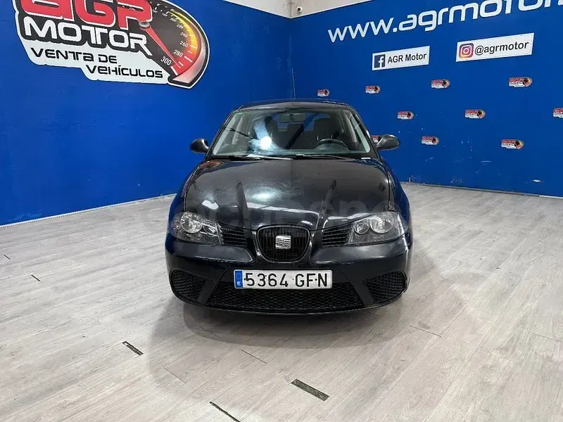 Usado Seat Ibiza Reference 85 CV (62 kW) 2008 Negro Berlina
