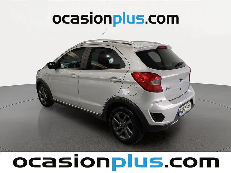 Usado Ford Ka Plus Active 86 CV (63 kW) 2018 Gris plata Utilitario