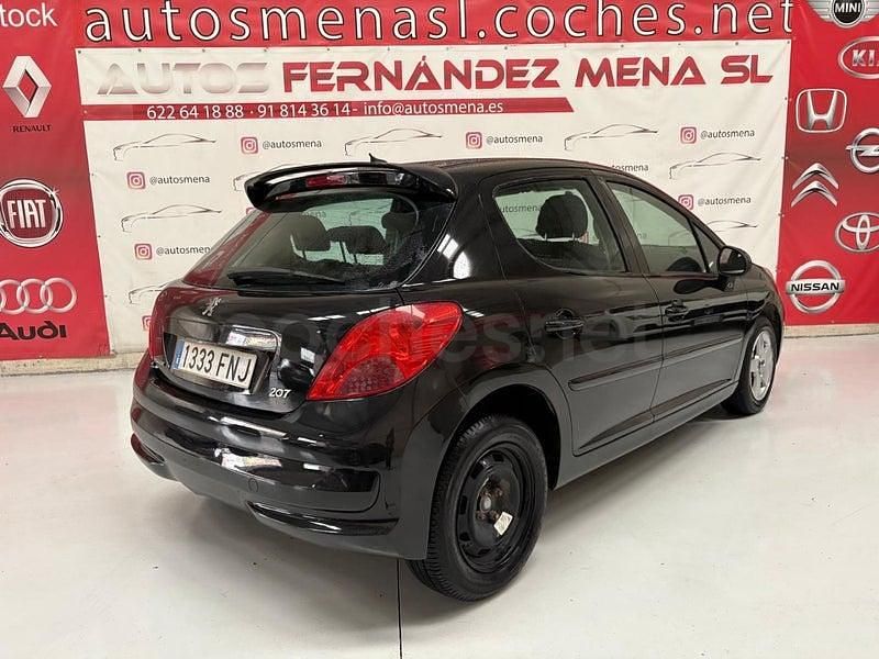 Usado Peugeot 207 90 CV (66 kW) 2007 Negro Berlina