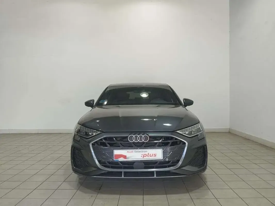 Usado Audi A3 Sportback S-Line 150 CV (110 kW) 2025 Gris Utilitario
