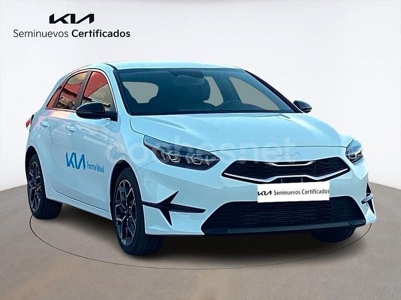 Blanco Usado 2025 Kia Ceed Style Utilitario | 21.900 € (Precio justo) - Imagen 1/4
