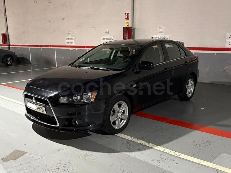 Usado Mitsubishi Lancer Sportback Invite 140 CV (102 kW) 2011 Negro Berlina