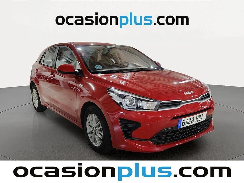 Käytetty Kia Rio 84 HP (61 kW) 2022 Punainen Viistoperä