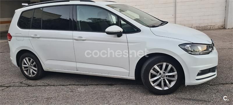 Usado VW Touran Business 115 CV (84 kW) 2018 Blanco Monovolumen